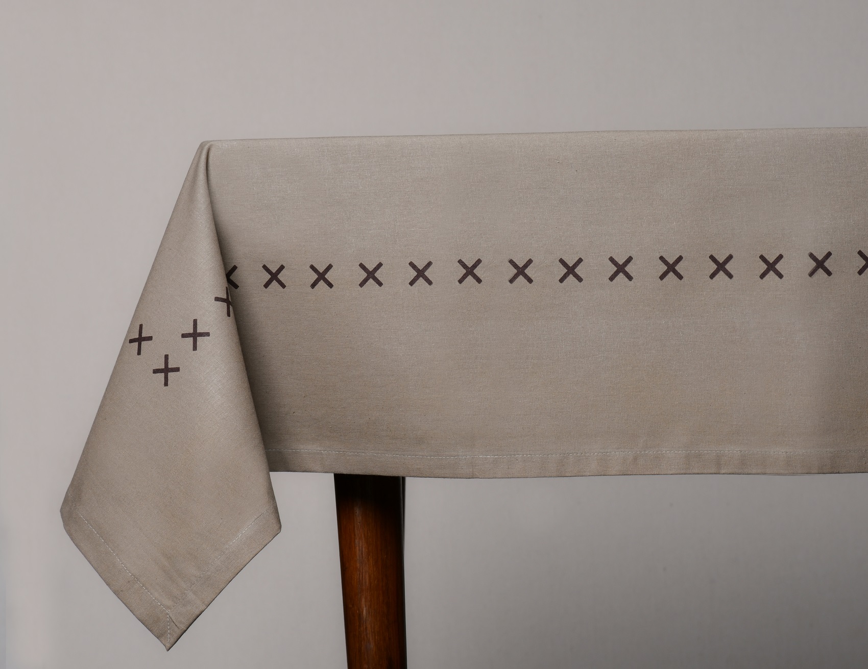 Print Table Cover  – ust with Brown Cross Print Woven Cotton