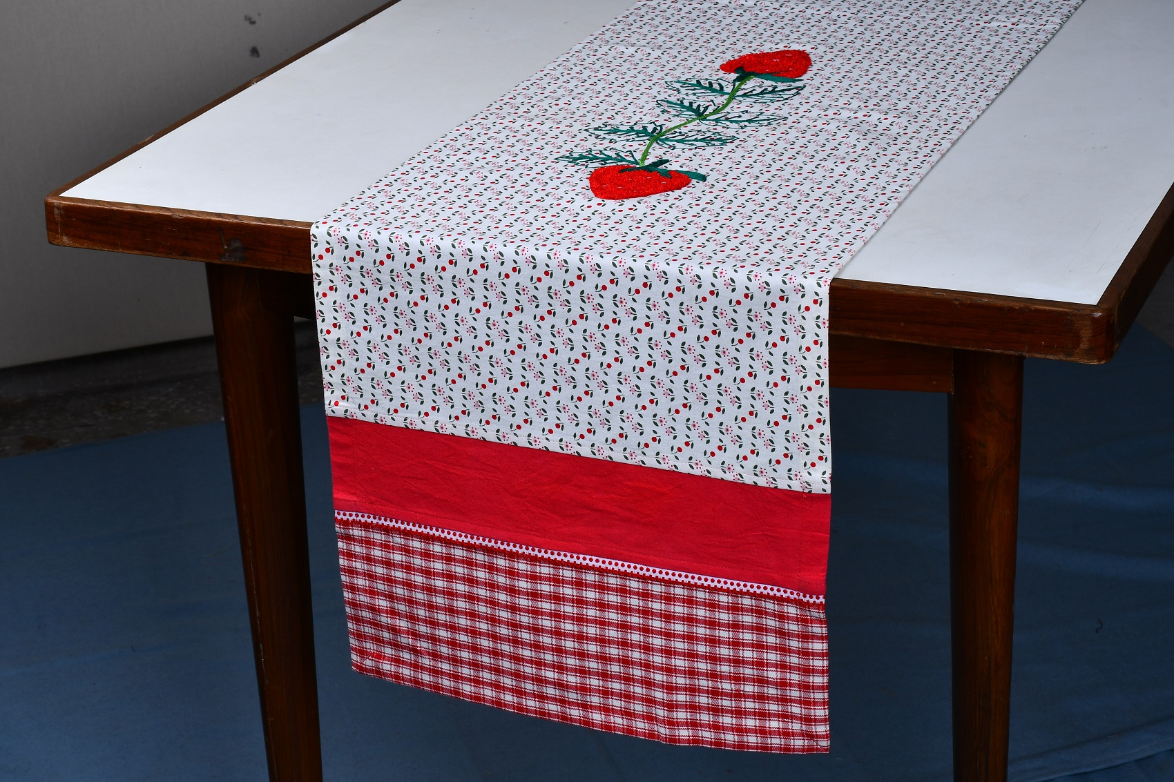 Table Runner – Strawberry Embroided with Woven Check Border Cotton