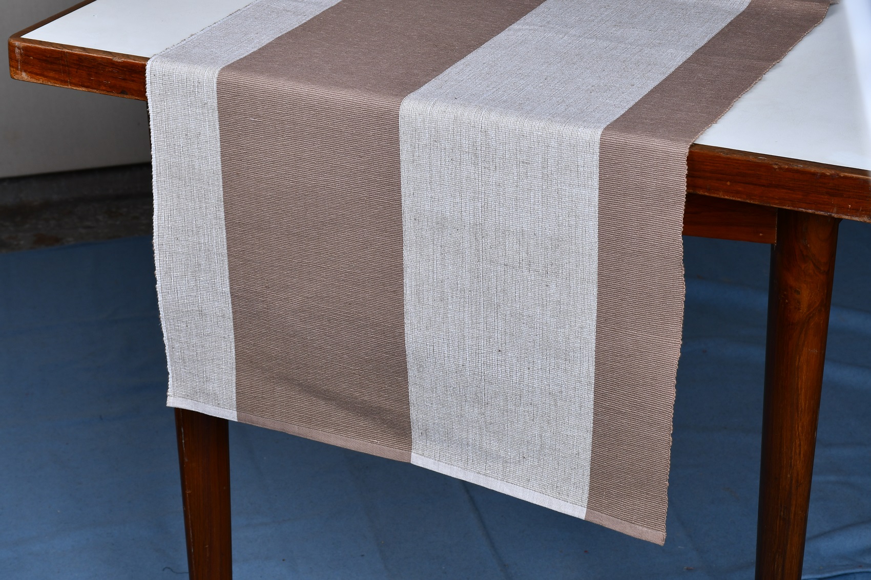 Table Runner – Beige and Offwhite Ribbed Cotton