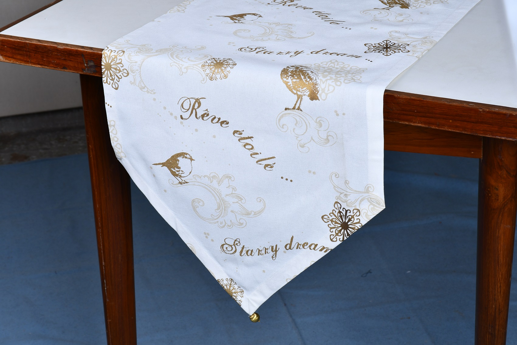 Printed Table Runner – Gold White Printed Triangular Edge Cotton